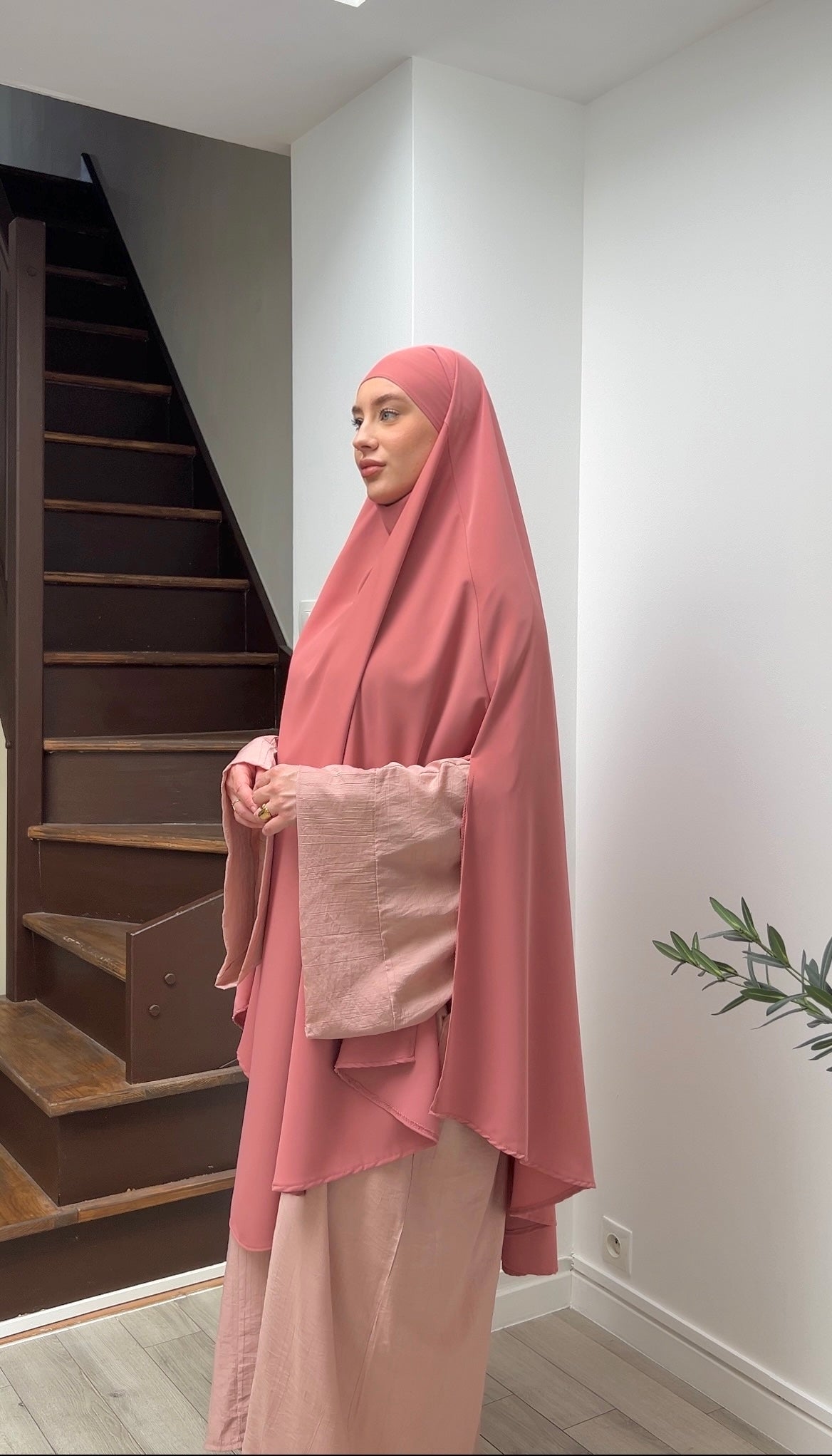Maxi khimar à fentes soie de Médine rose