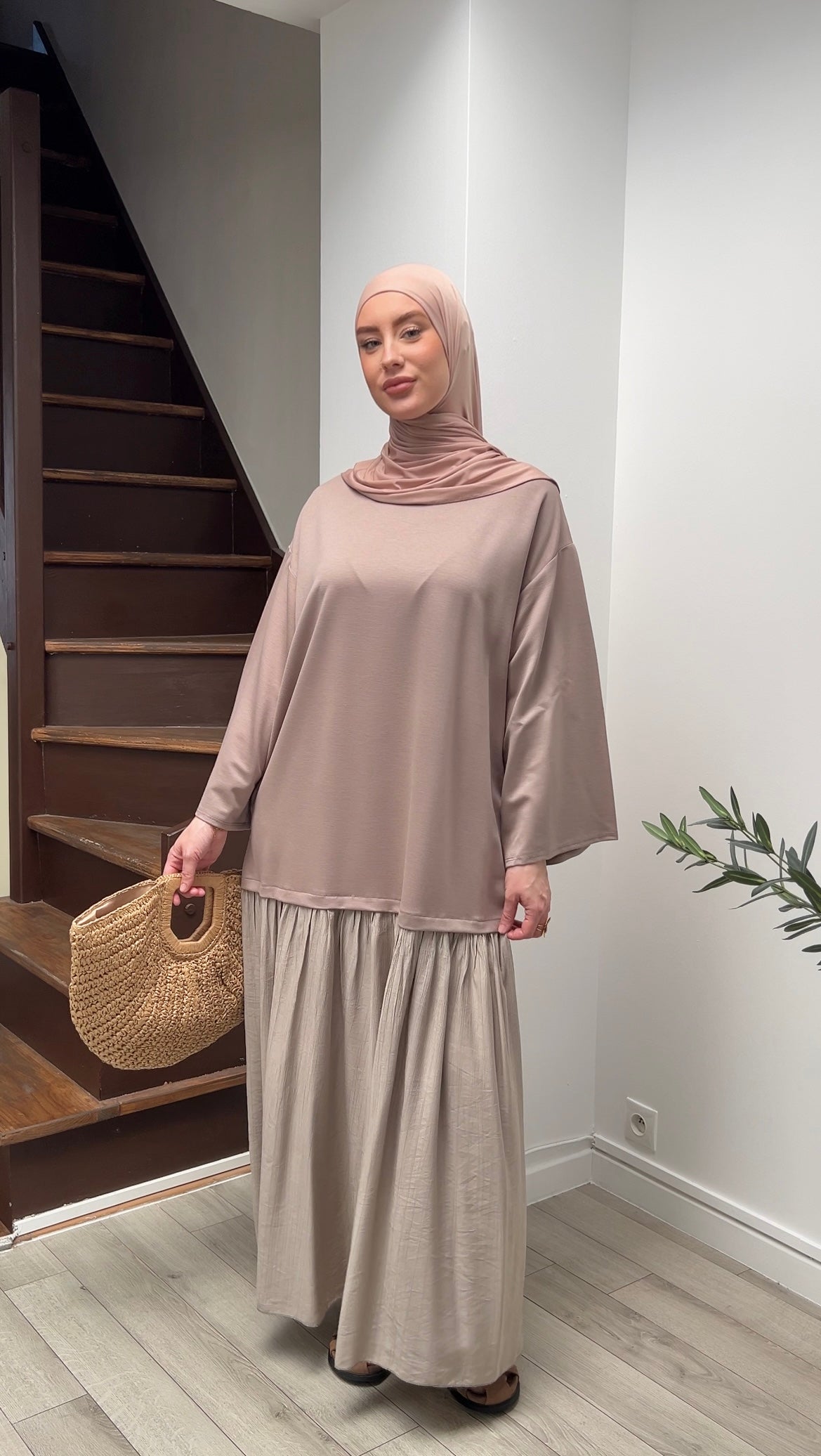 La abaya comfy taupe