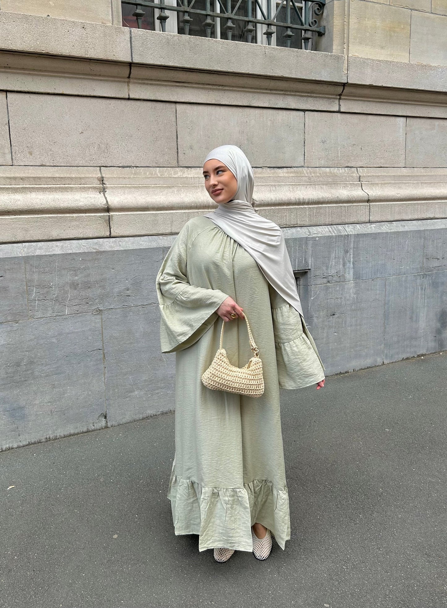 Abaya Flowy Linen vert tilleul
