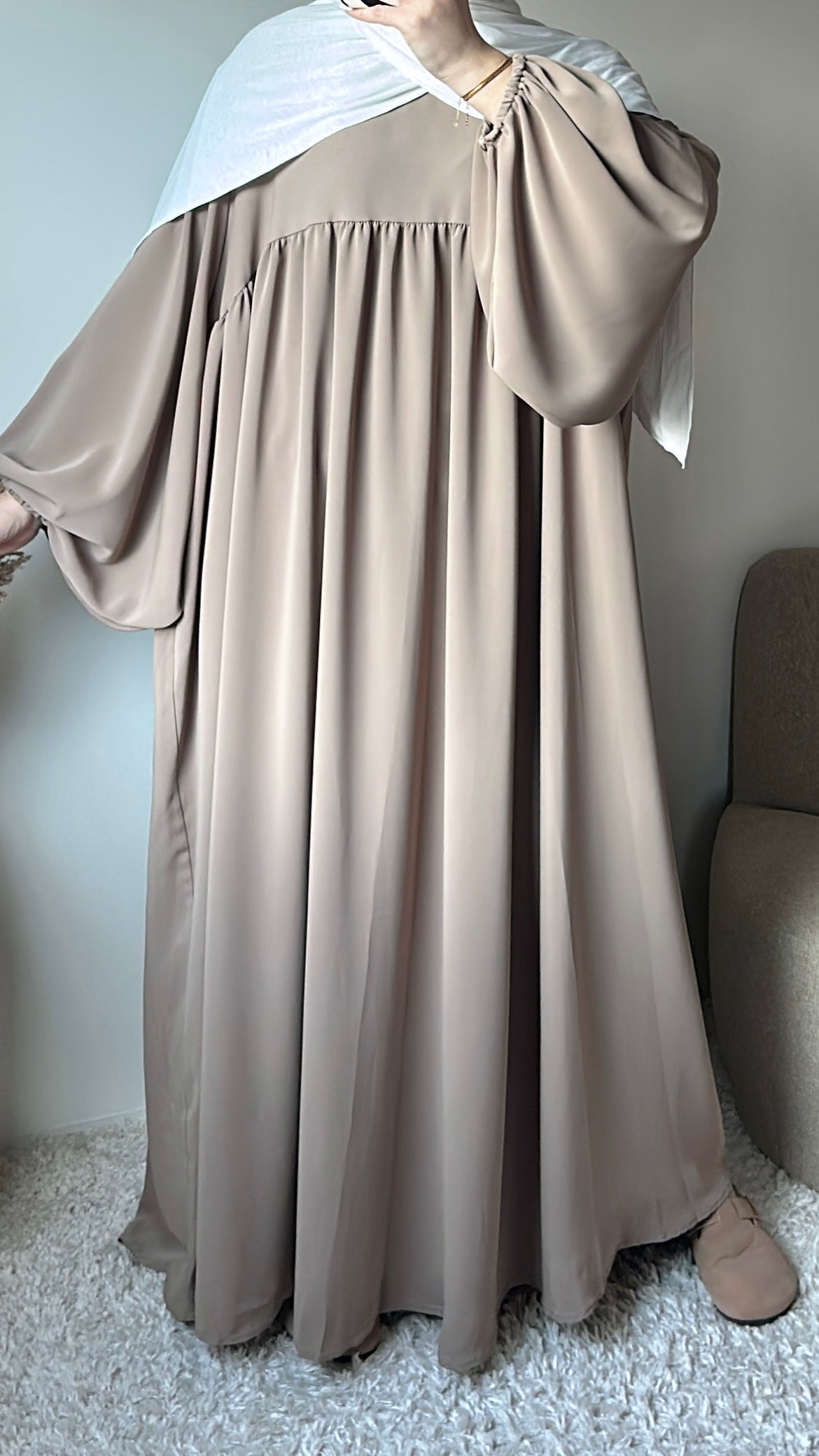 Medina silk puff sleeve abaya