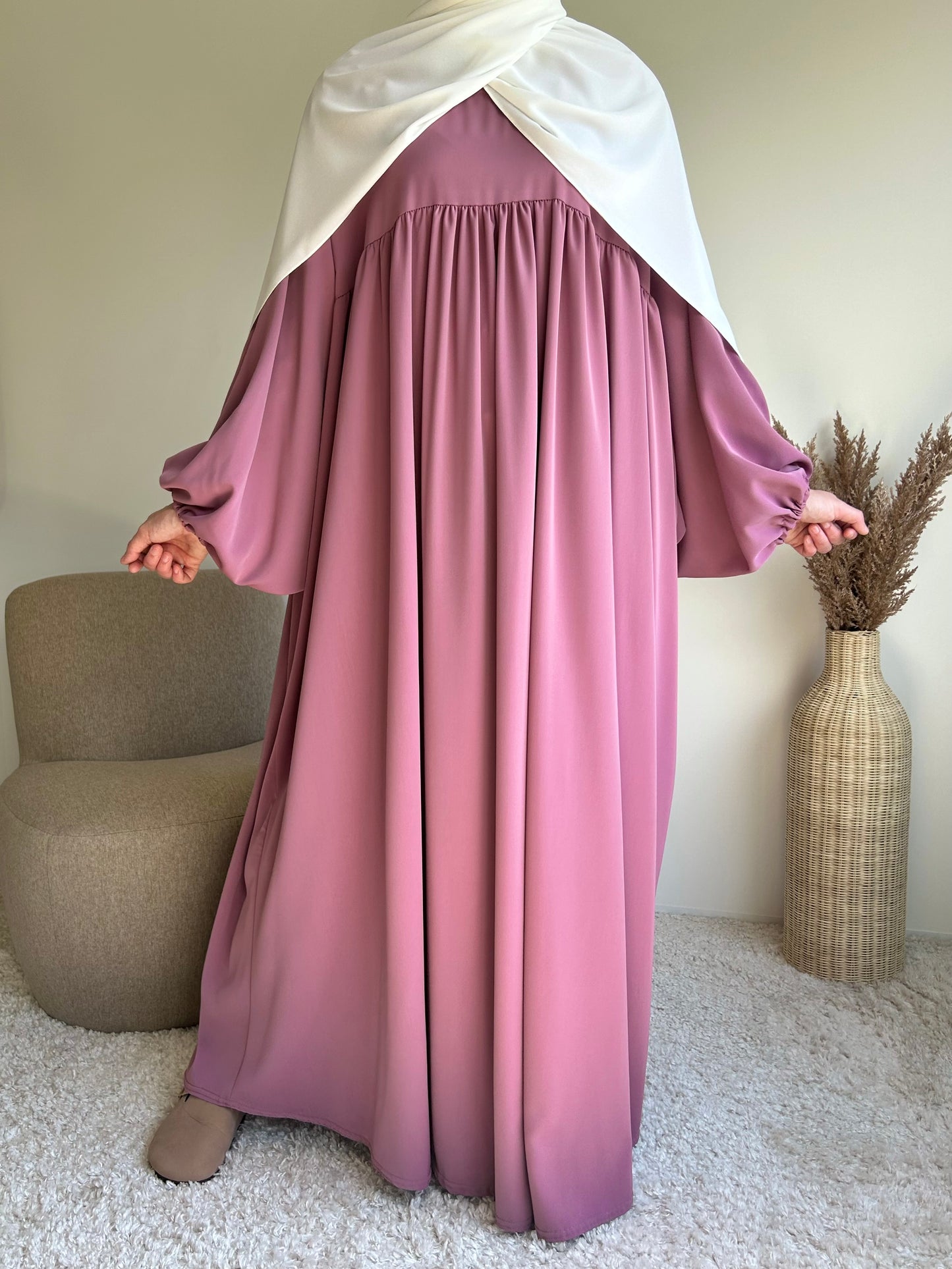 Medina silk puff sleeve abaya