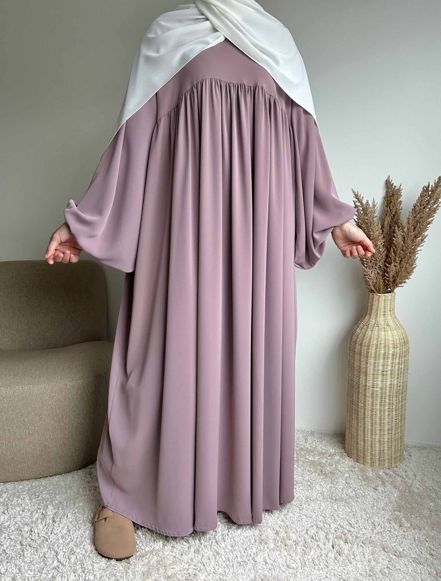 Medina silk puff sleeve abaya