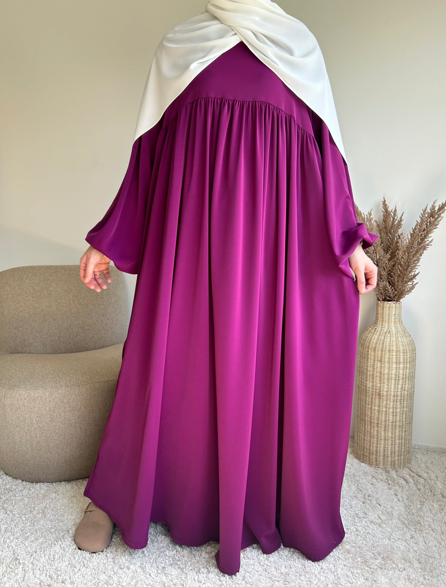 Medina silk puff sleeve abaya