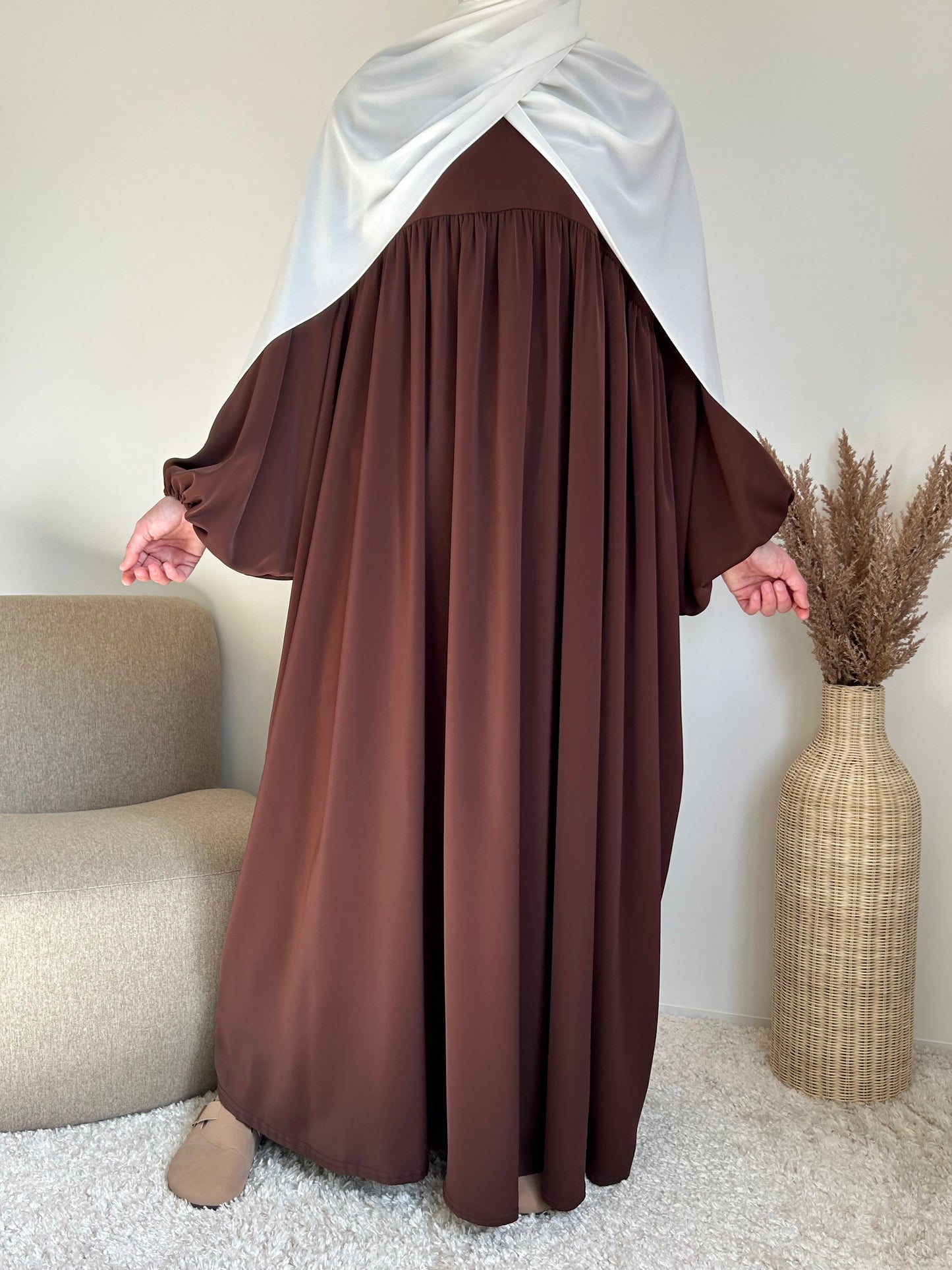 Medina silk puff sleeve abaya