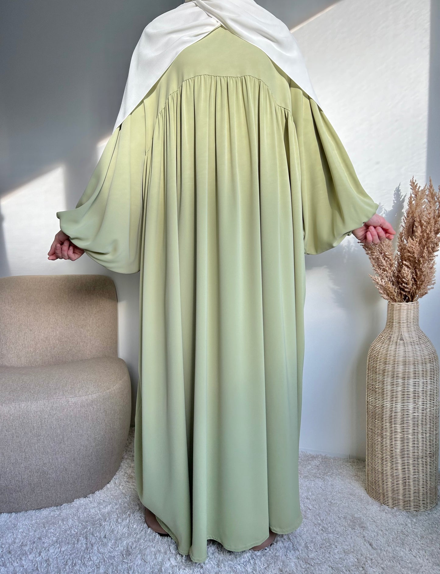 Medina silk puff sleeve abaya